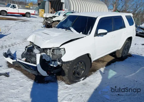 2016 Toyota 4Runner Trail из США, поврежденный, VIN JTEBU5JR4G5280585